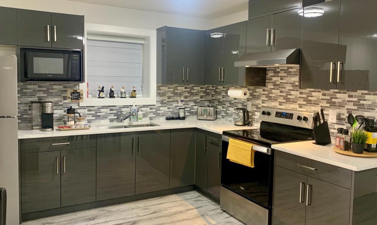 Luxurious & Stylish Two Bedroom Suite, Full Kitchen, Close To Vancouver Delta Eksteriør bilde